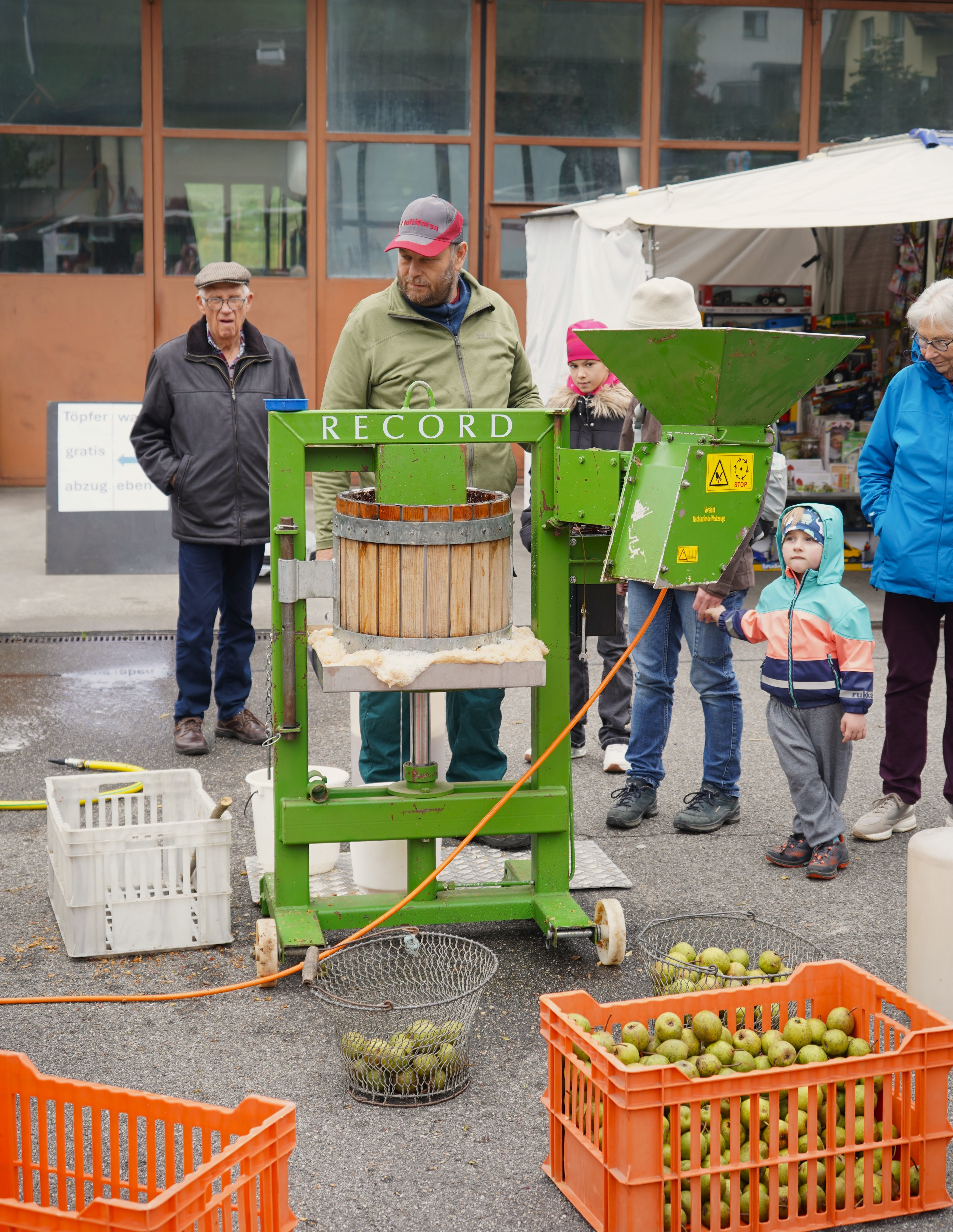 Markus beim Mosten